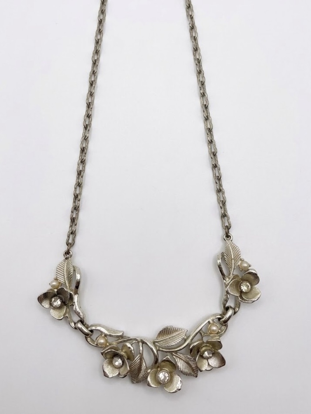 Vintage Gold Floral Leaf Necklace with Layered Flower Accents